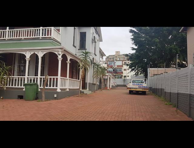 360M² OFFICE FOR SALE IN GLENWOOD